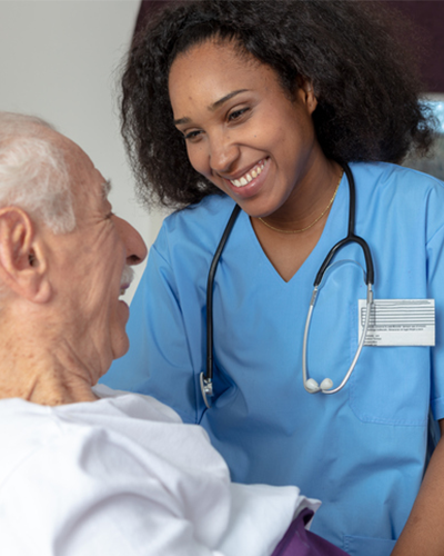 پرستار شبانه روزی سالمند